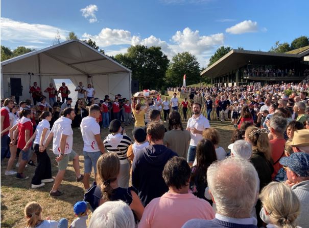 Ol é la Vendée, La Grande fête des patrimoines vivants à l'Historial : le final autour de la danse de la brioche ! 27 août 2023. Cli. P. Boisseleau