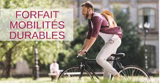 homme qui pédale sur un vélo